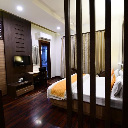 Hotel Jataka Inn Бодх-Гая Экстерьер фото