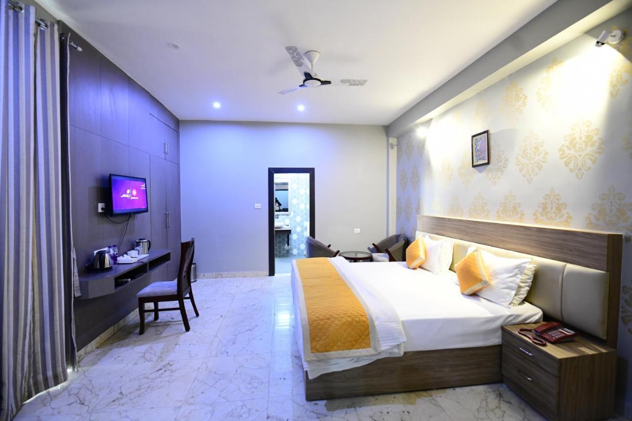 Hotel Jataka Inn Бодх-Гая Экстерьер фото