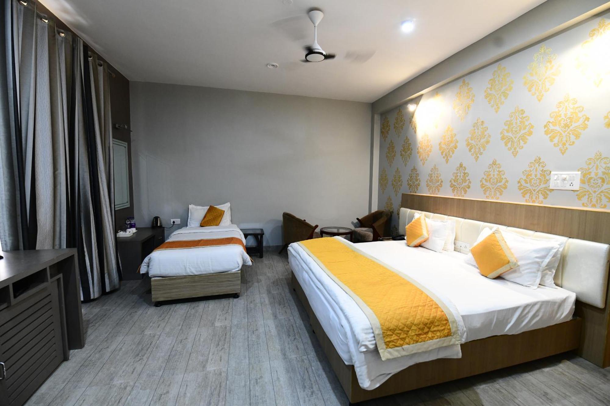 Hotel Jataka Inn Бодх-Гая Экстерьер фото